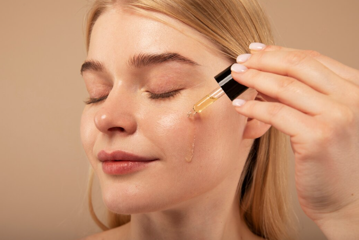 Sérum de vitamina C: o que é, para que serve e como usar